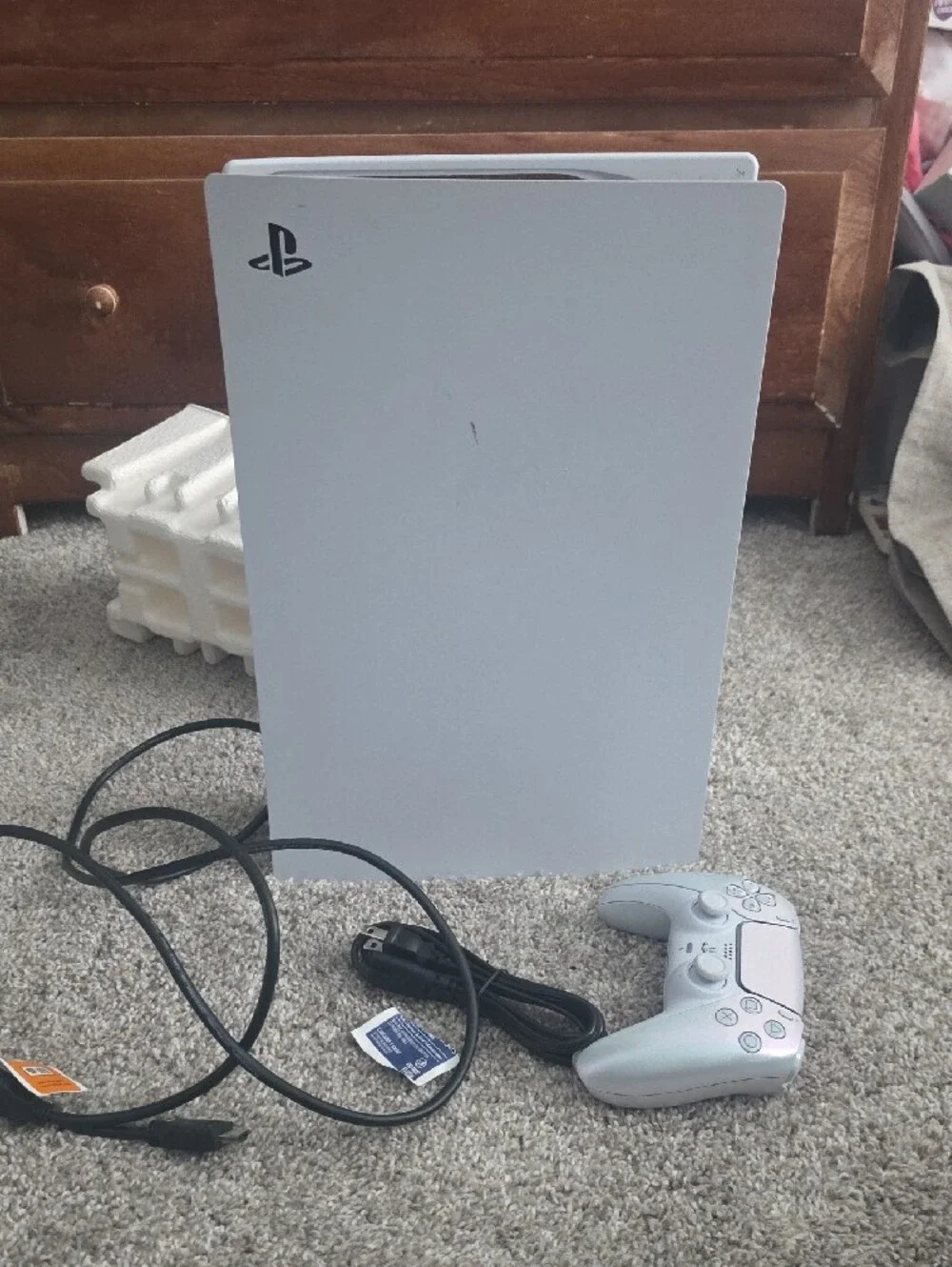 PlayStation 5 Disc Console - White DualSense Bundle
